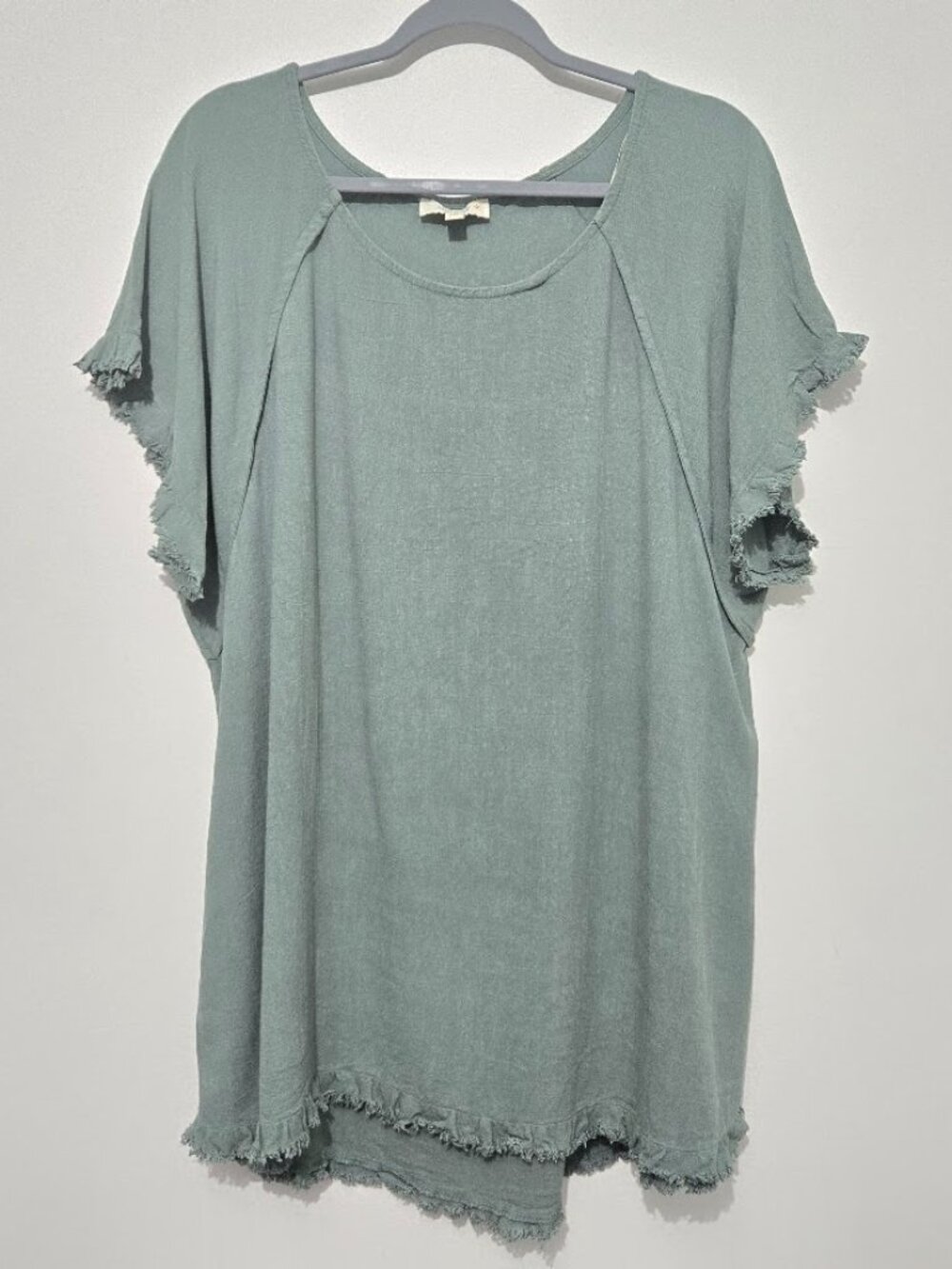 Umgee Womens Green Linen Blend Tunic Top Size 1X Frayed Hem Boho Beach Festival
